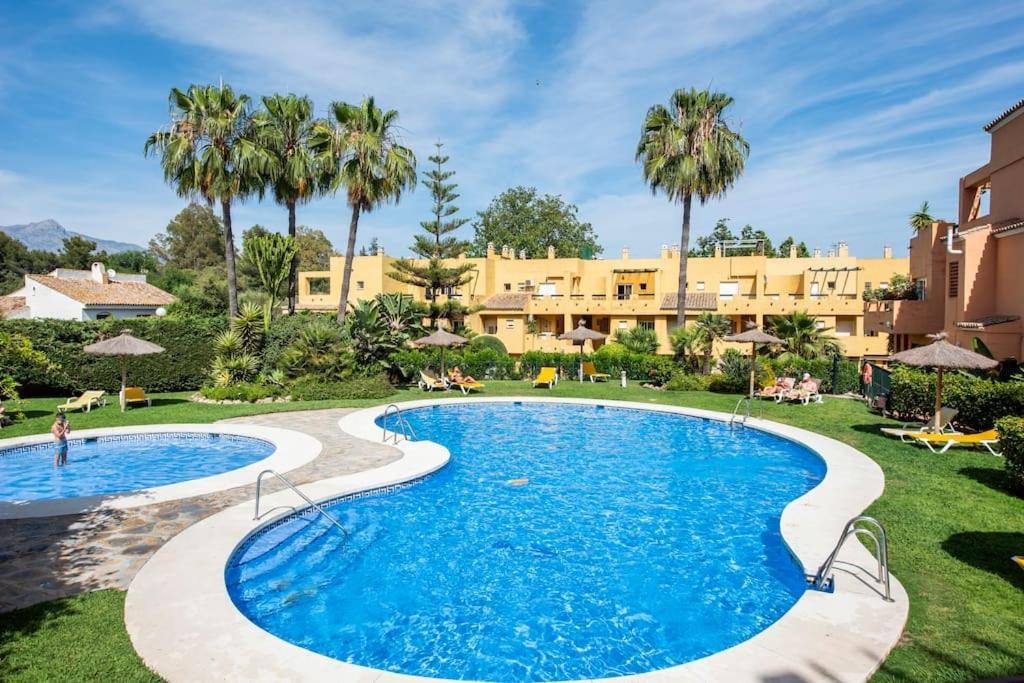 Apartamento En Marbella Guadalmina Primera Linea De Campo De Golf Los Cartujanos Luaran gambar